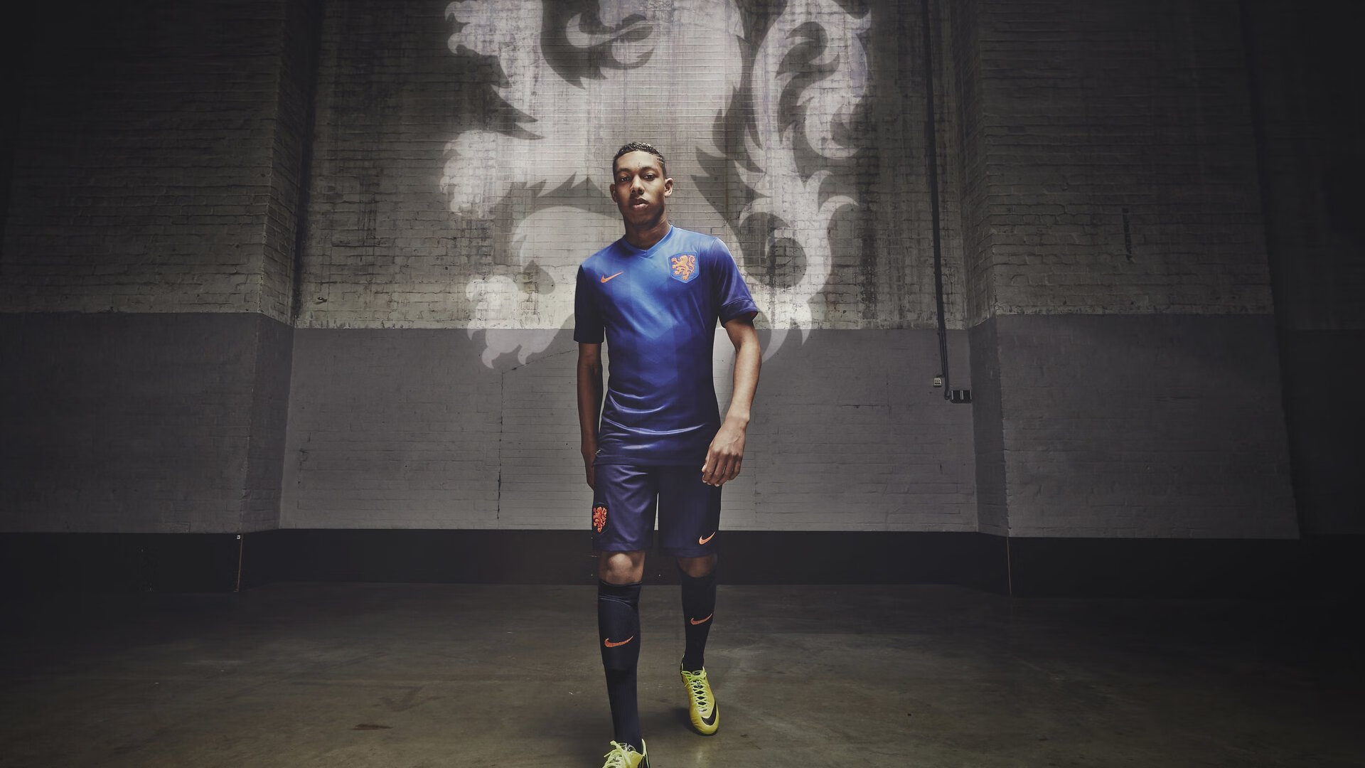 弗朗索瓦·霍尔茨豪伊泽：南非队后场不容忽视的领导者，精准指挥进攻